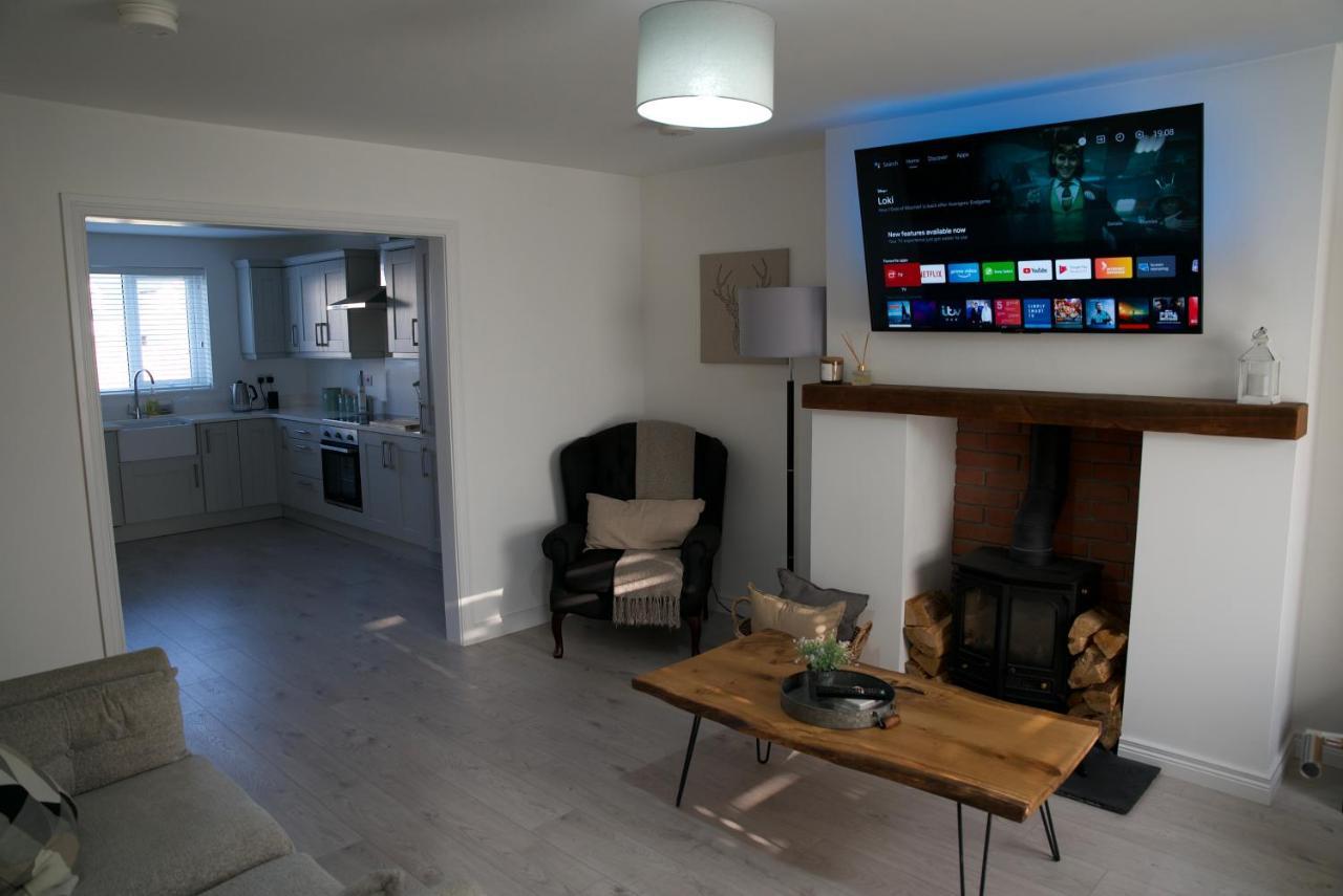 Modern 3 Bedroom Coastal Home Newry Exterior foto